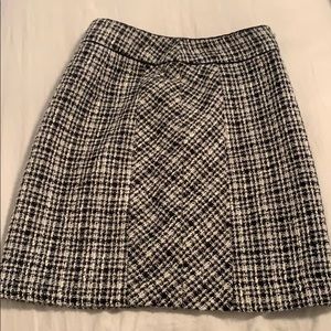 White House black market tweed skirt size 0